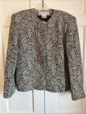 EUC Vintage Evan Picone Black/Gray Paisley Nubby Collarless Boxy Blazer Pockets